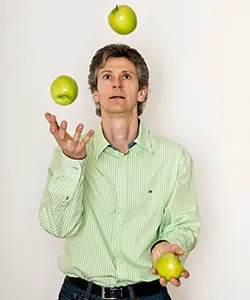 Dr. rer. nat. JENS FREESE